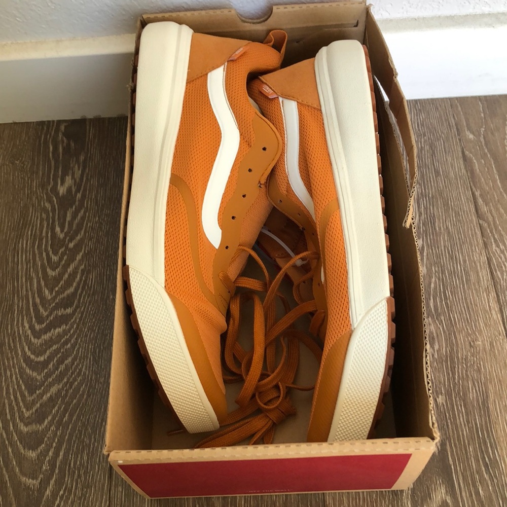 Brand new vans sneakers.